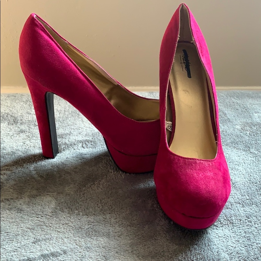 Velvet pink platform heels